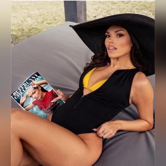 NWT Buffbunny Swimwear Bathing Suit Laguna One Piece Medium Zip Up Compression - Picture 3 of 7